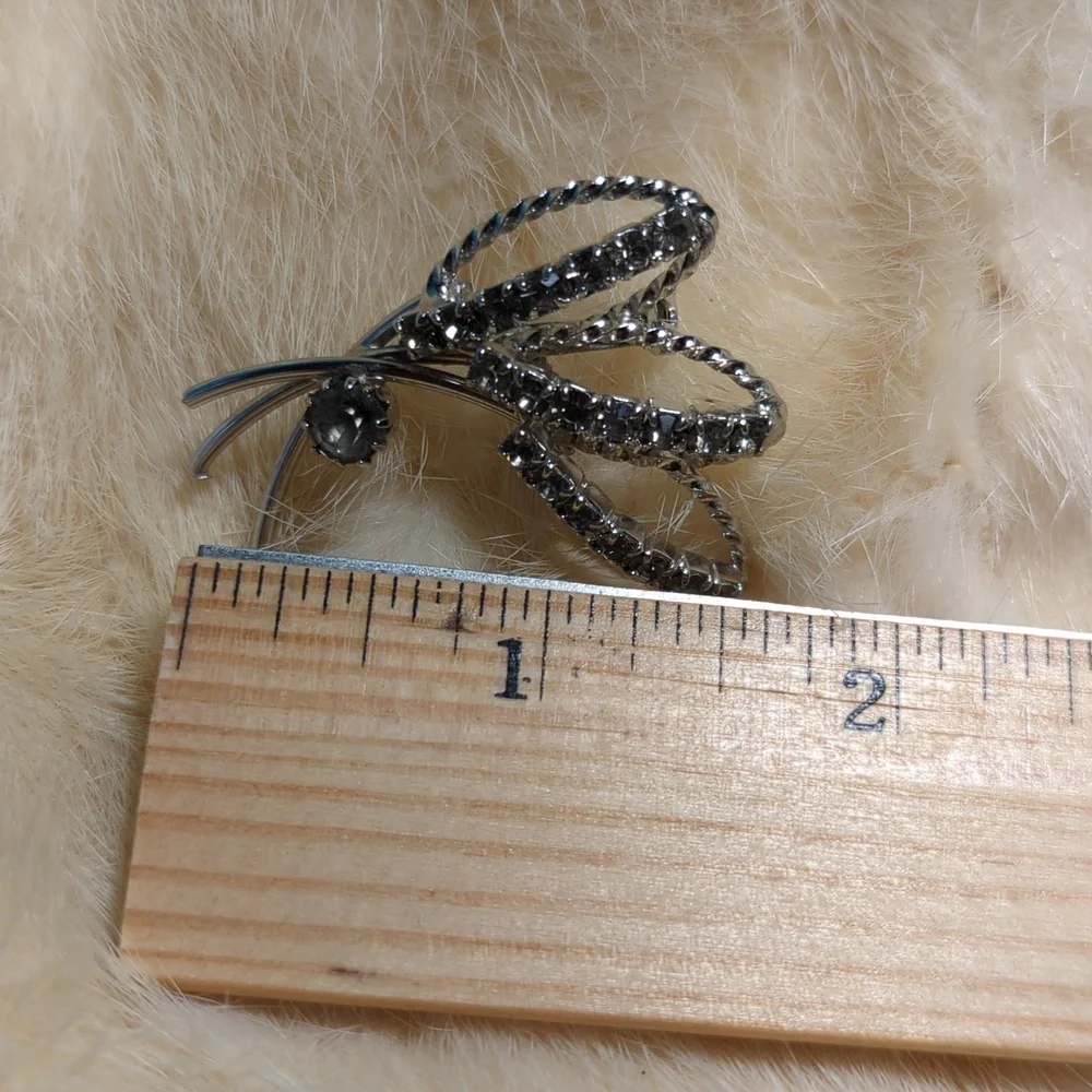 Vintage Brooch Floral Gray Rhinestones Spray Pin 1.25